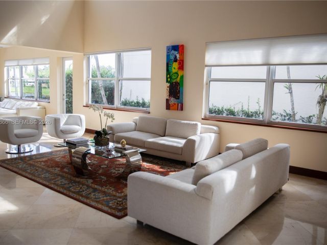 Дом в аренду по адресу 2485 NW 66th Dr - фото 7516155