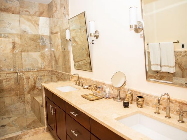 Дом в аренду по адресу 2485 NW 66th Dr - фото 7516165