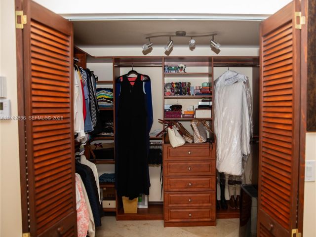 Дом в аренду по адресу 2485 NW 66th Dr - фото 7516166