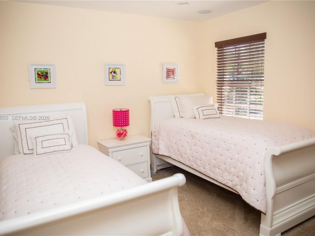 Дом в аренду по адресу 2485 NW 66th Dr - фото 7516167