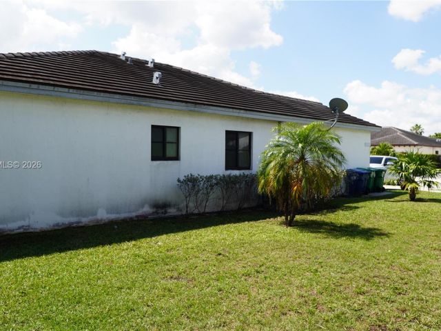 Продажа дома по адресу 16869 SW 109th Pl - фото 7519703