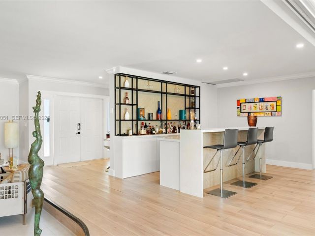 Дом в аренду по адресу 424 Alamanda Dr - фото 7521396