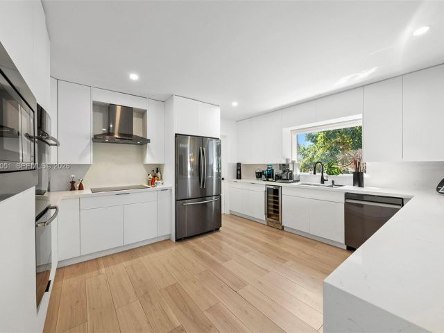 Дом в аренду по адресу 424 Alamanda Dr - фото 7521398