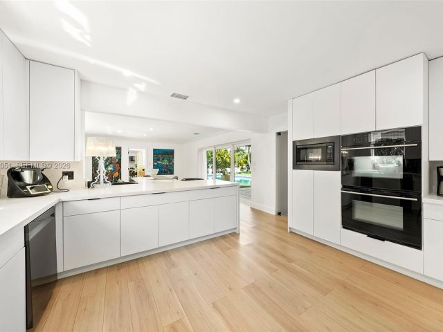 Дом в аренду по адресу 424 Alamanda Dr - фото 7521399