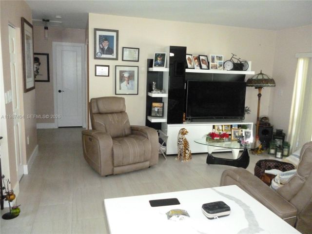 Продажа дома по адресу 19372 SW 119th Ct - фото 7515998