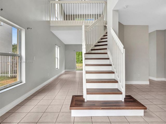 Дом в аренду по адресу 1498 SW 106th Ave 1498 - фото 7515945