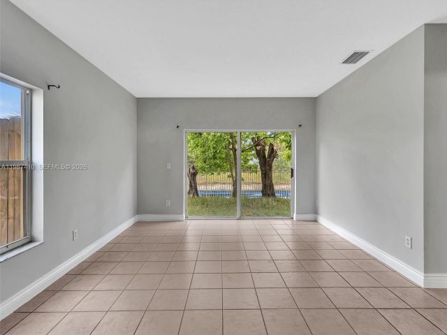 Дом в аренду по адресу 1498 SW 106th Ave 1498 - фото 7515950