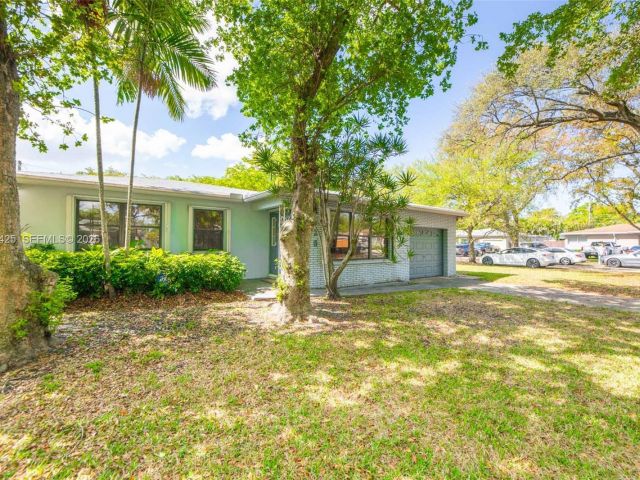 Продажа дома по адресу 5726 Madison St - фото 7535562