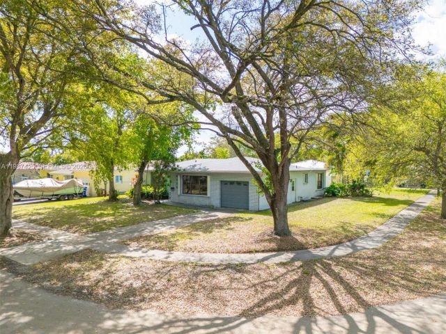 Продажа дома по адресу 5726 Madison St - фото 7535564