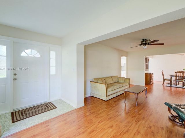 Продажа дома по адресу 5726 Madison St - фото 7535568