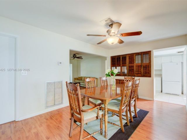 Продажа дома по адресу 5726 Madison St - фото 7535574