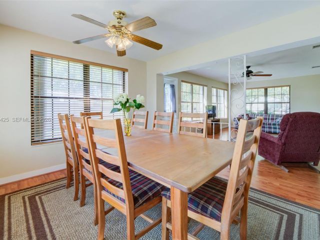 Продажа дома по адресу 5726 Madison St - фото 7535579