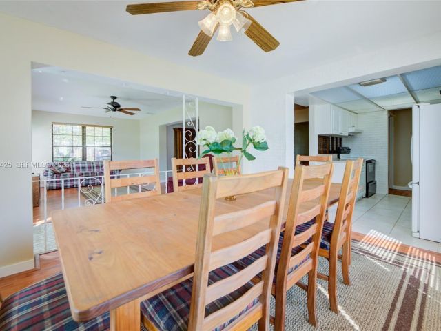 Продажа дома по адресу 5726 Madison St - фото 7535580