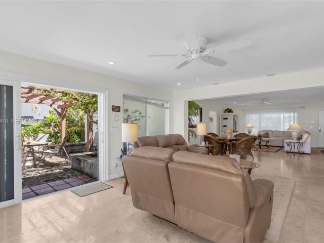 Продажа дома по адресу 1995 Ixora Rd - фото 7516188