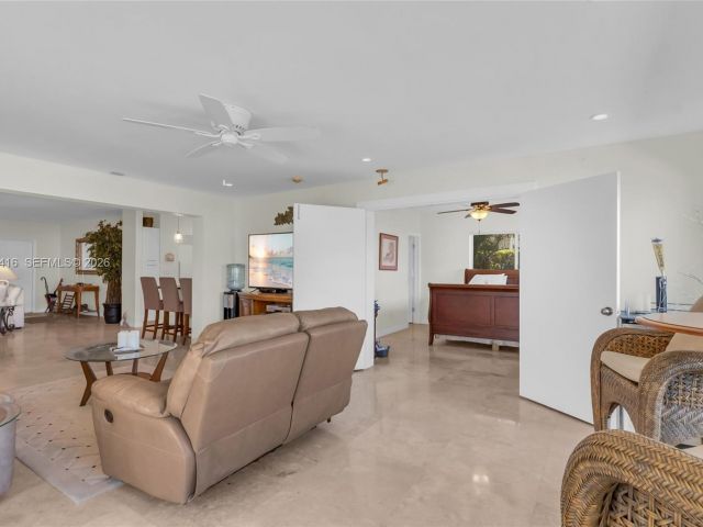 Продажа дома по адресу 1995 Ixora Rd - фото 7516189