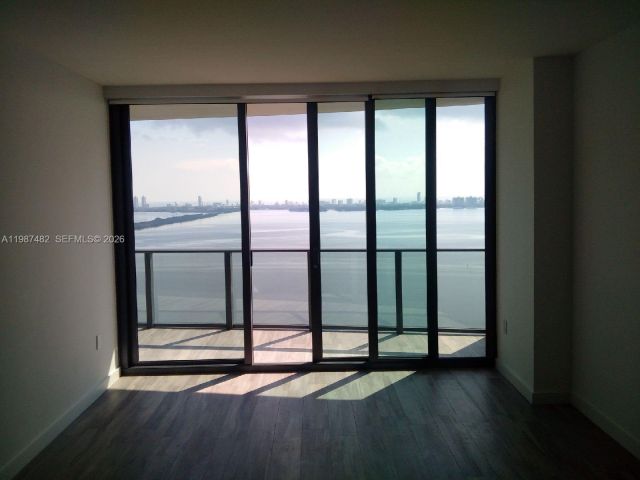 Квартира в аренду номер3705 - фото 7518868