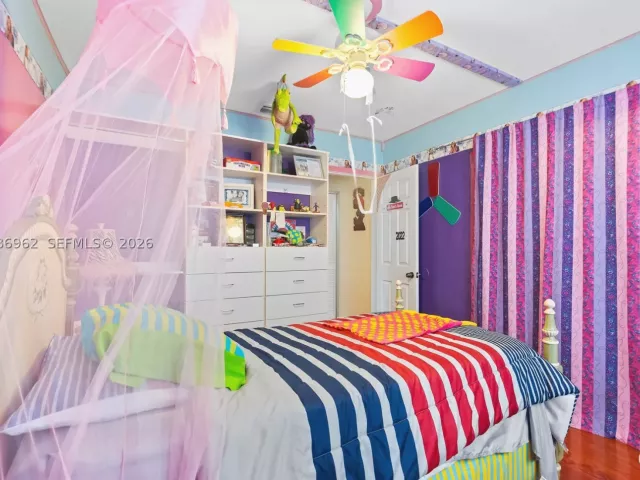 Продажа дома по адресу 720 NW 4th St - фото 9102893