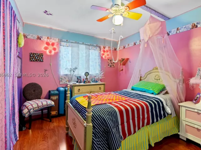 Продажа дома по адресу 720 NW 4th St - фото 9102895