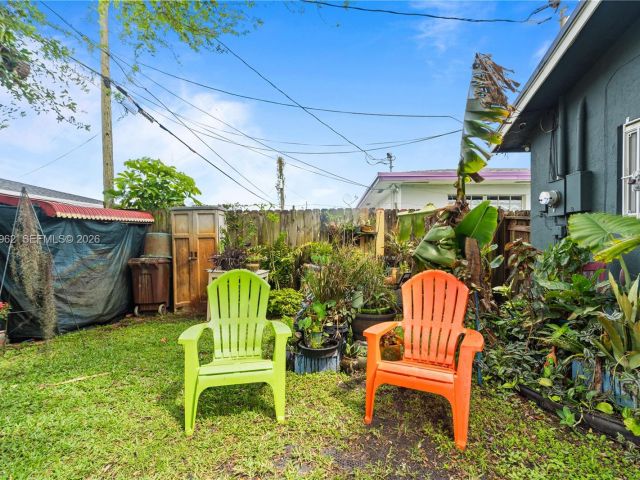 Продажа дома по адресу 720 NW 4th St - фото 7517726