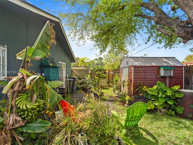 Продажа дома по адресу 720 NW 4th St - фото 7517728