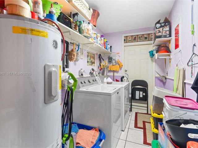 Продажа дома по адресу 720 NW 4th St - фото 7517738