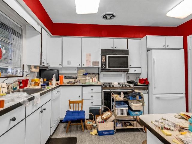 Продажа дома по адресу 731 San Juan Dr - фото 7517510