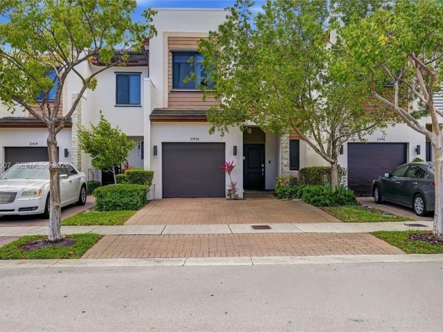 Продажа дома по адресу 21436 NE 2nd Ct - фото 7517839