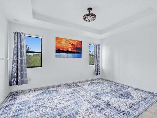 Продажа дома по адресу 21436 NE 2nd Ct - фото 7517850