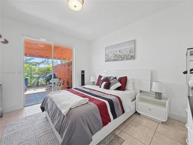 Продажа дома по адресу 16004 SW 87th Ter - фото 7517823