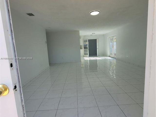 Продажа дома по адресу 12305 SW 42nd St - фото 7517809