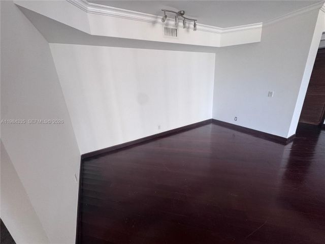 Продажа квартиры #1002 - фото 7519975