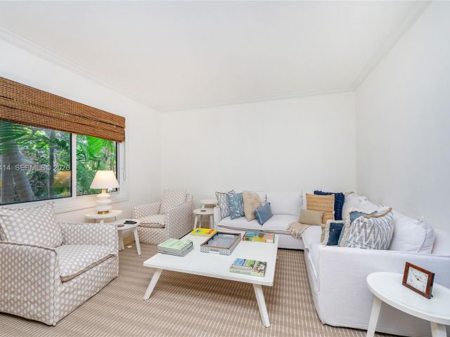 Дом в аренду по адресу 760 Glenridge Rd - фото 7518358