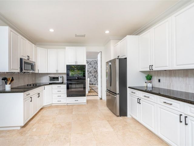 Дом в аренду по адресу 760 Glenridge Rd - фото 7518363