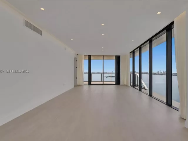 Продажа квартиры #1207 - фото 7520501