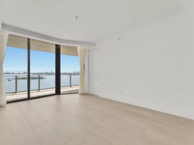 Продажа квартиры #1207 - фото 7520511