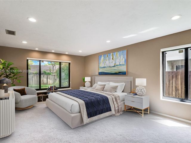 Продажа дома по адресу 2011 NE 211th Ter - фото 7518680