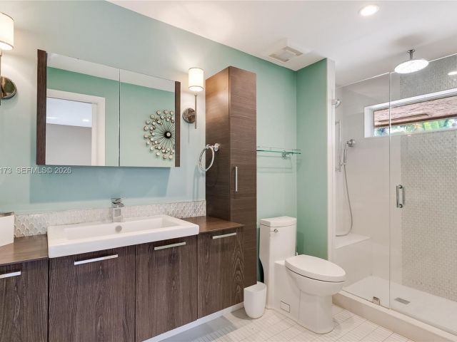 Продажа дома по адресу 2011 NE 211th Ter - фото 7518681