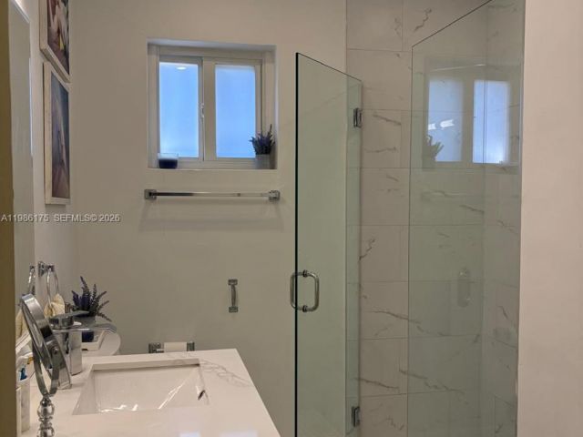 Продажа дома по адресу 1758 SW 18th St - фото 7520865