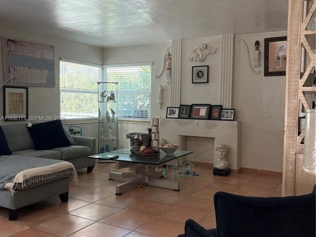 Продажа дома по адресу 1758 SW 18th St - фото 7520866