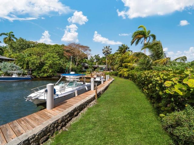 Продажа дома по адресу 3373 Poinciana Ave - фото 7531962