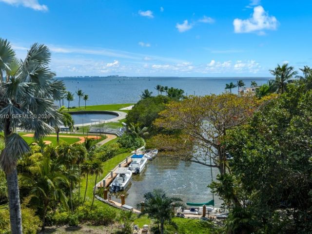 Продажа дома по адресу 3373 Poinciana Ave - фото 7531967