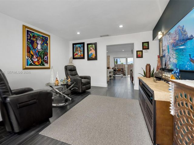 Продажа дома по адресу 12324 SW 111th S Canal St Rd - фото 7518759