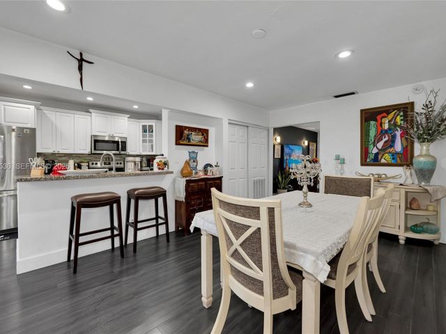 Продажа дома по адресу 12324 SW 111th S Canal St Rd - фото 7518764