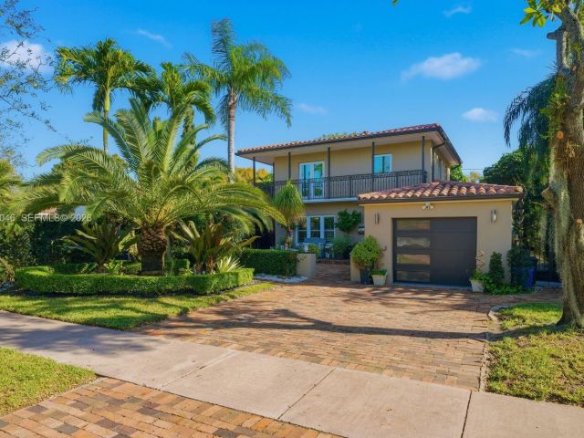 Продажа дома по адресу 430 Candia Ave - фото 7521227