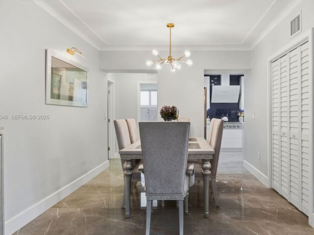 Продажа дома по адресу 430 Candia Ave - фото 7521233