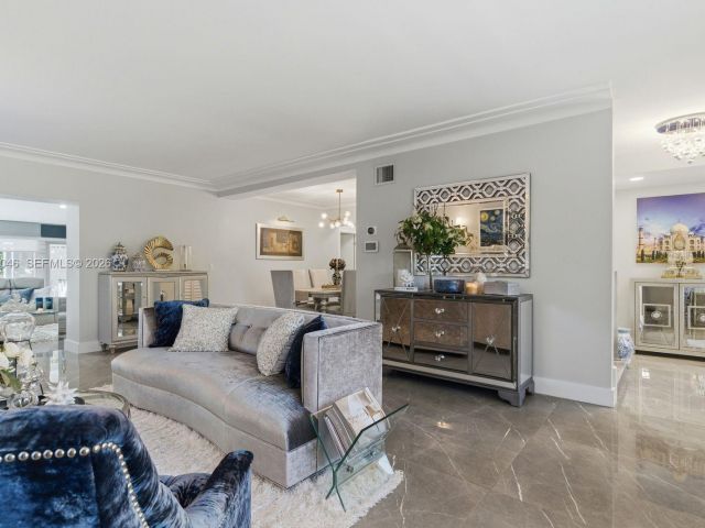 Продажа дома по адресу 430 Candia Ave - фото 7521245