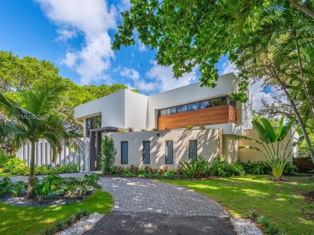 Продажа дома по адресу 4041 S Le Jeune Rd - фото 7518730