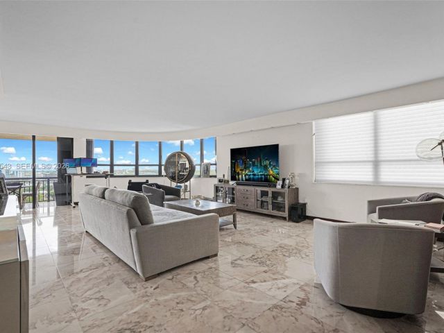 Продажа квартиры #1207 - фото 7520099