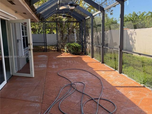 Продажа дома по адресу 1220 SW 103rd Ct - фото 7518725