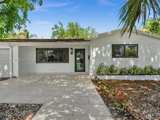 Дом в аренду по адресу 3193 Taft St - фото 7518906